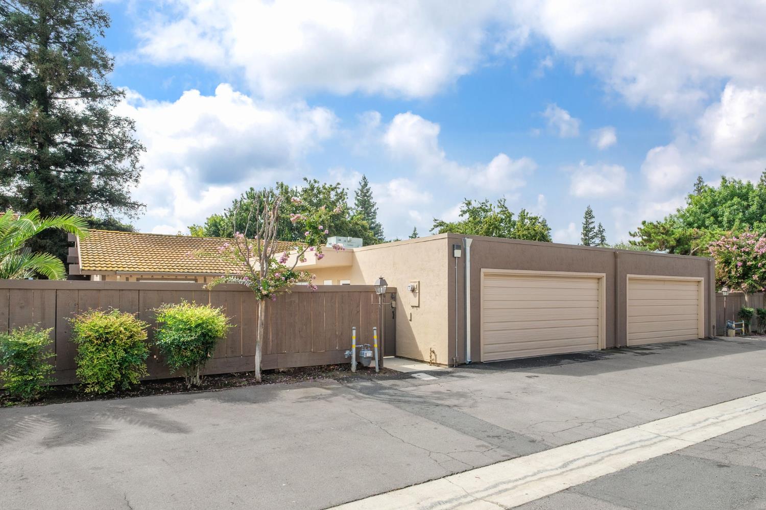 4856 N Hulbert Ave #101, Fresno, CA 93705