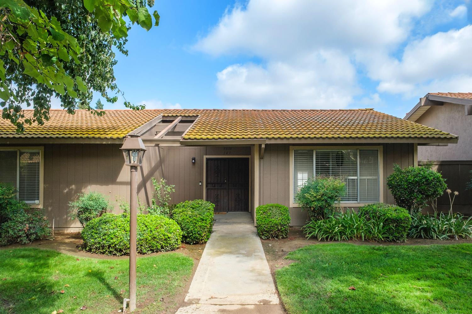 4856 N Hulbert Ave #101, Fresno, CA 93705