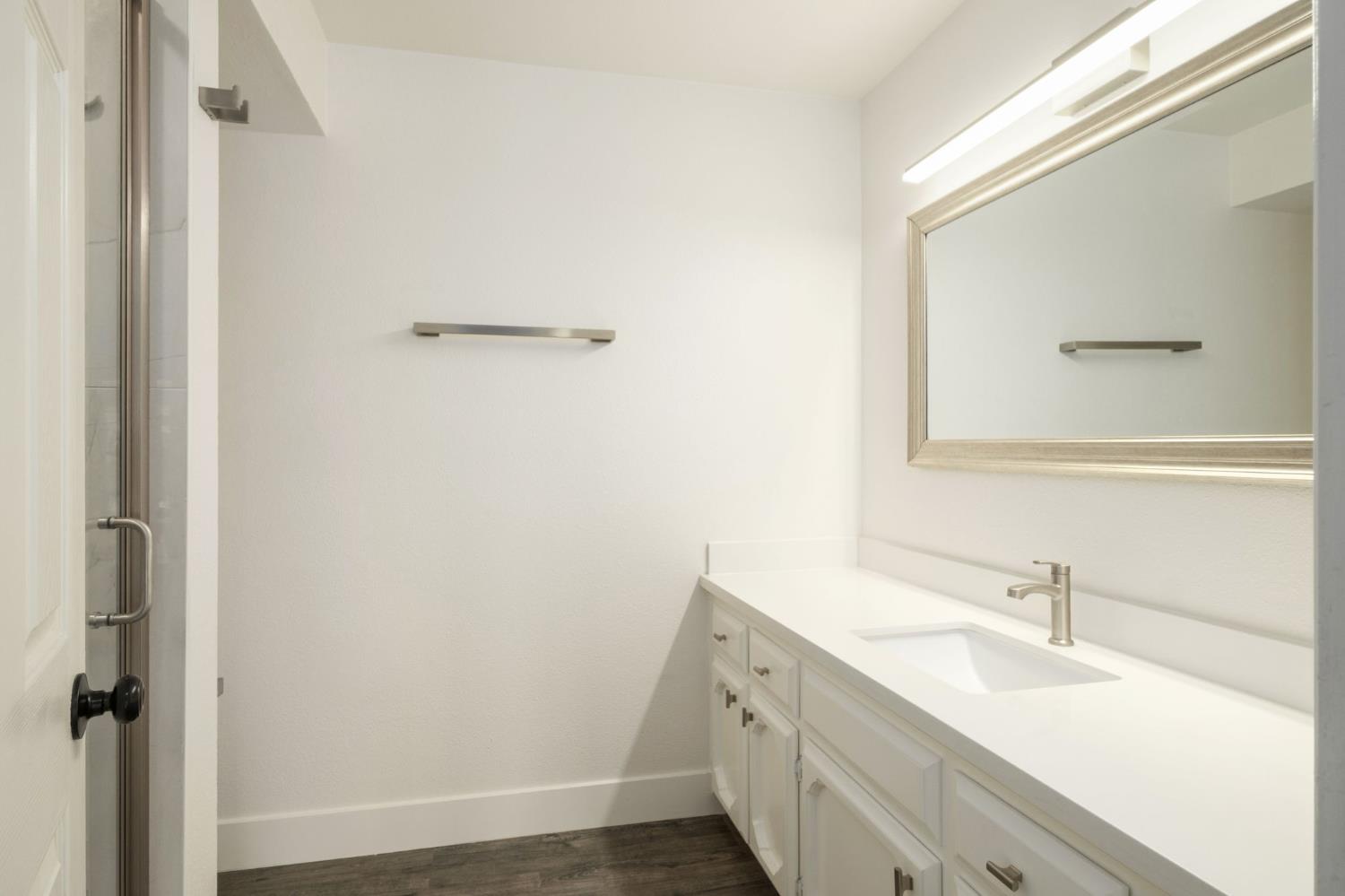4856 N Hulbert Ave #101, Fresno, CA 93705
