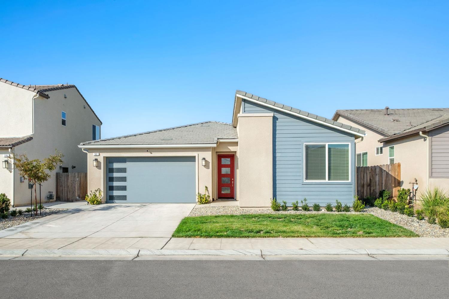 502 Traverse Dr S, Madera, CA 93636