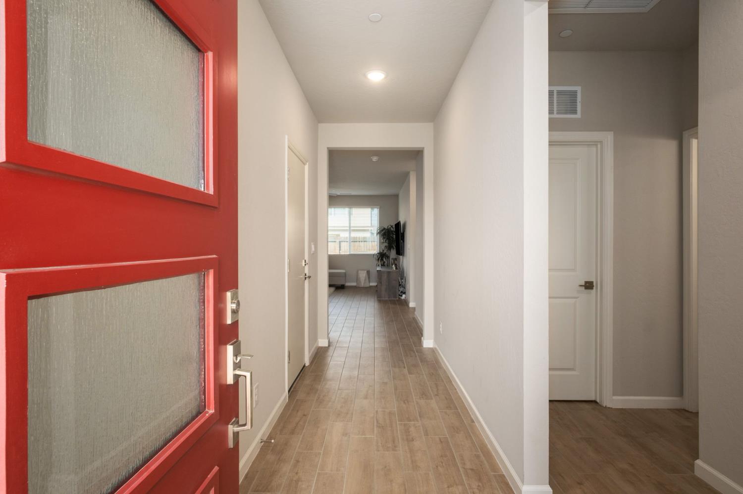 502 Traverse Dr S, Madera, CA 93636