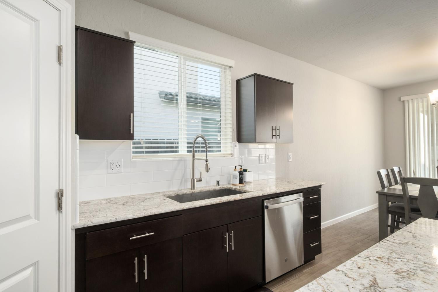 502 Traverse Dr S, Madera, CA 93636