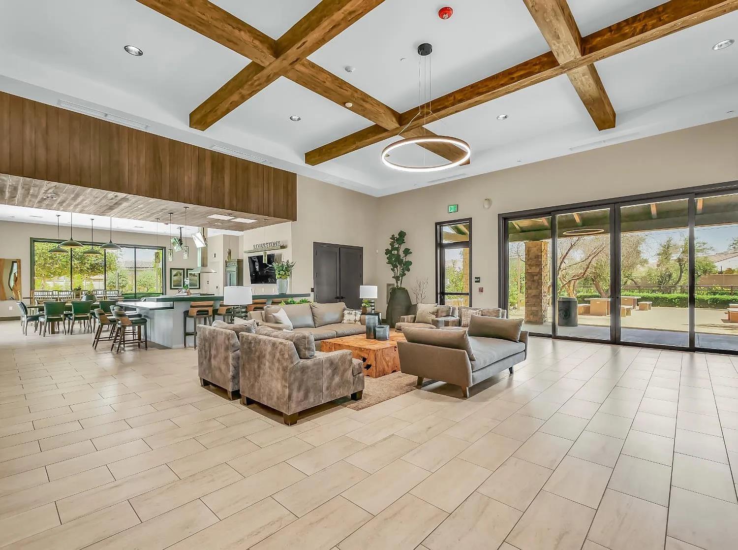 502 Traverse Dr S, Madera, CA 93636