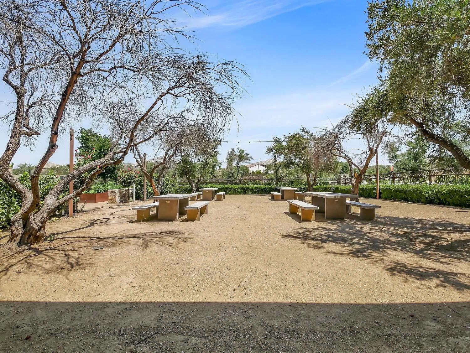 502 Traverse Dr S, Madera, CA 93636